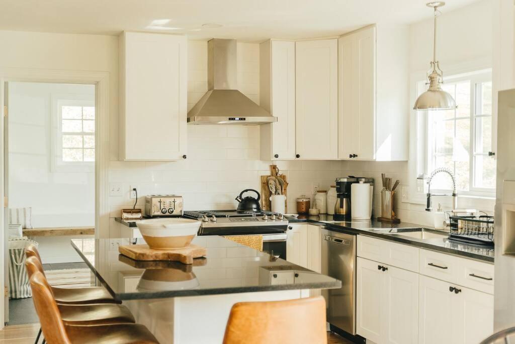 Cozy Cottage, Hot Tub, Fire Pit, 15Min To Hudson And Hiking Catskill Buitenkant foto